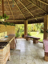 Beachfront for 12 people, 3 bedrooms- WIFI - Maranduba -Ubatuba