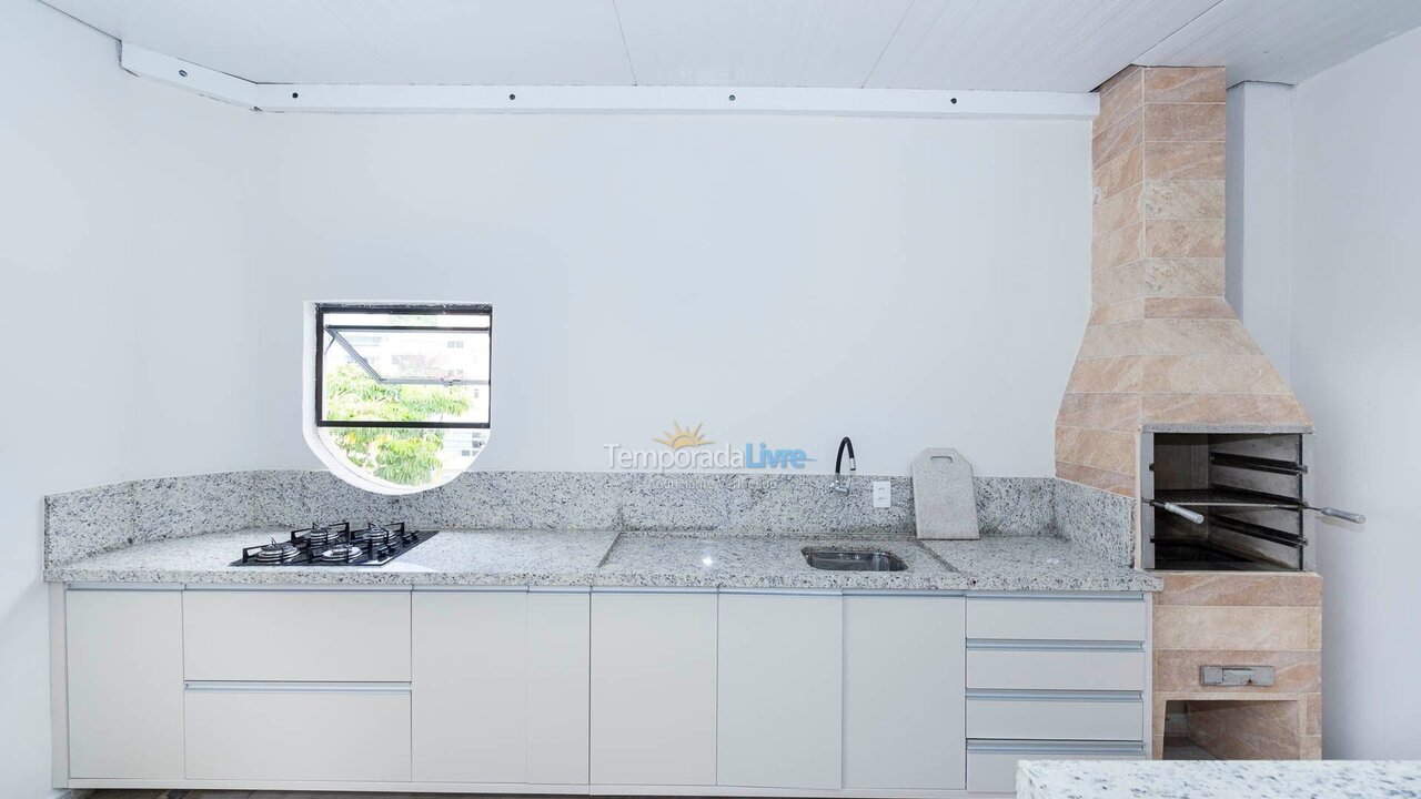 Apartment for vacation rental in Bombinhas (Praia de Bombas)