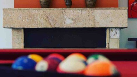 Casa Grande 28 people Guarujá with 24 hour security