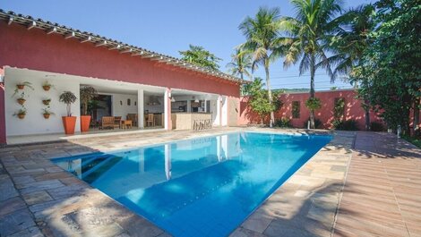 Casa Grande 28 people Guarujá with 24 hour security