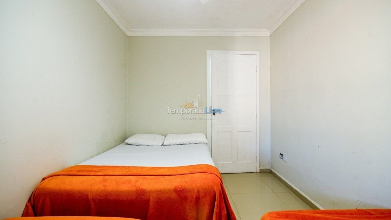 Casa para aluguel de temporada em Guarujá (Praia do Pernambuco)