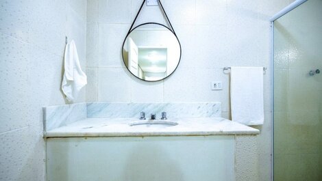 Linda Casa com piscina no Guarujá para 16 pessoas