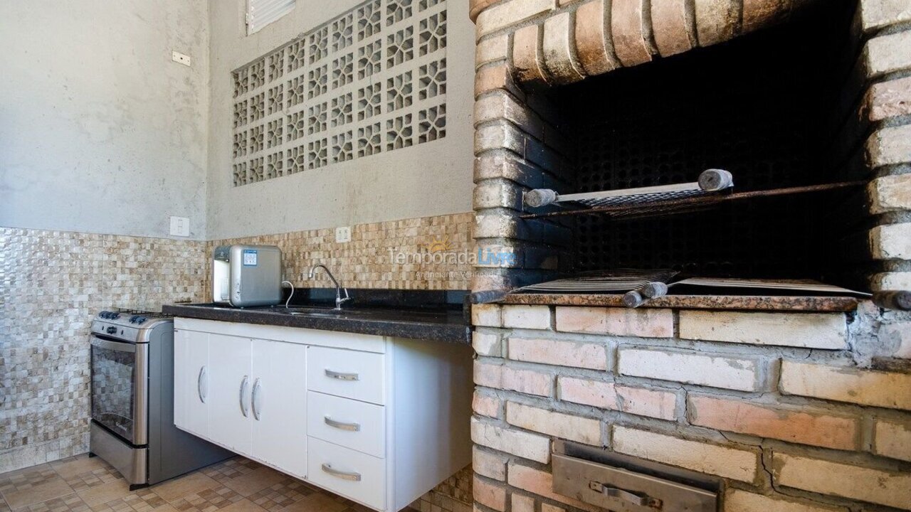 Casa para aluguel de temporada em Guarujá (Praia do Pernambuco)