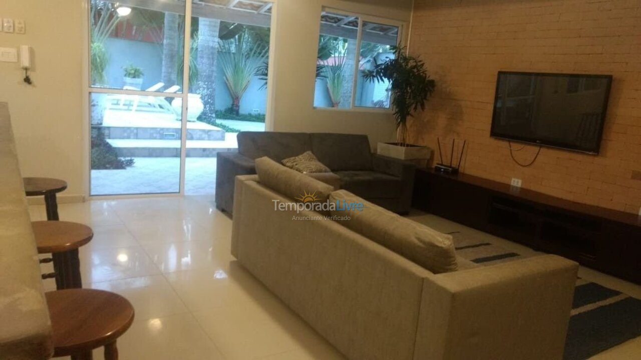 Casa para aluguel de temporada em Guarujá (Praia do Pernambuco)