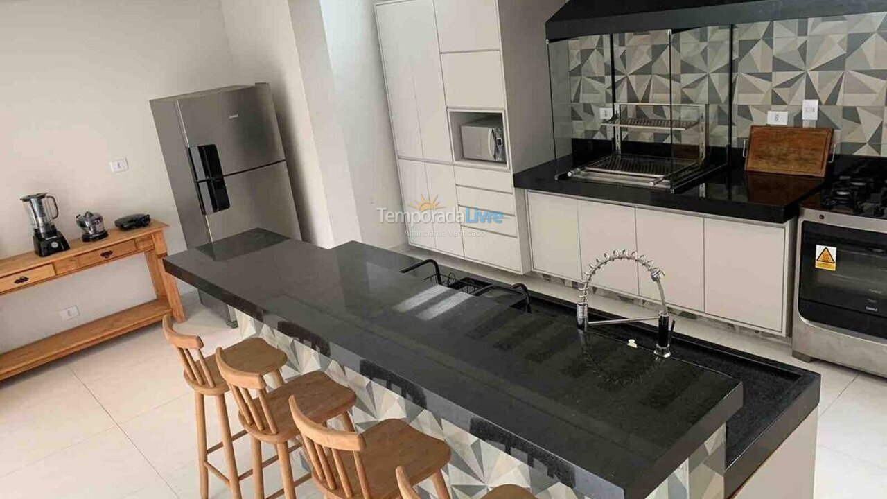 Casa para alquiler de vacaciones em Guarujá (Praia do Pernambuco)