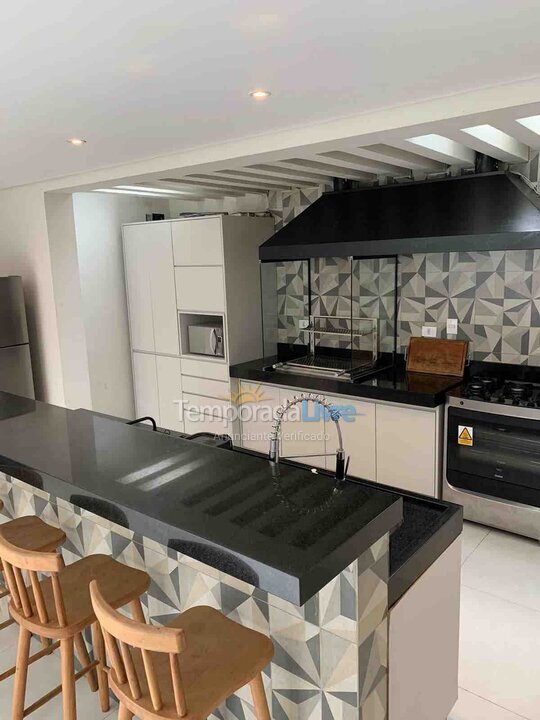 Casa para alquiler de vacaciones em Guarujá (Praia do Pernambuco)