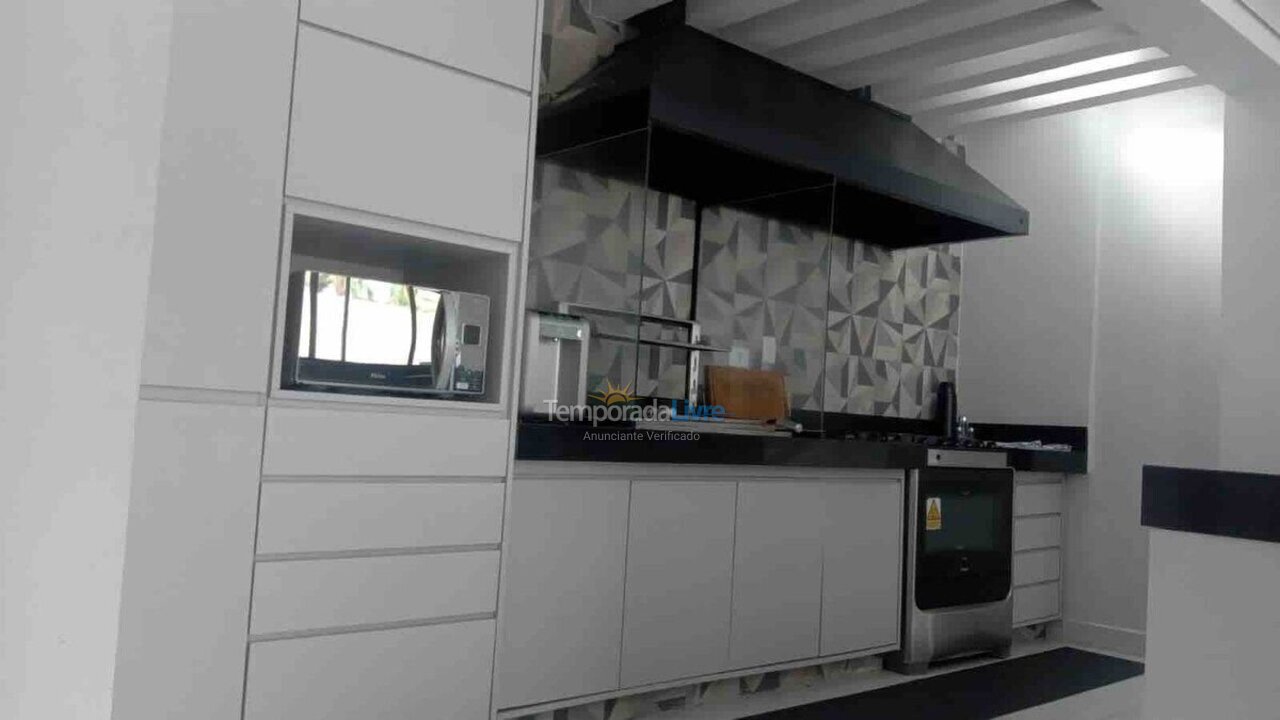 Casa para alquiler de vacaciones em Guarujá (Praia do Pernambuco)