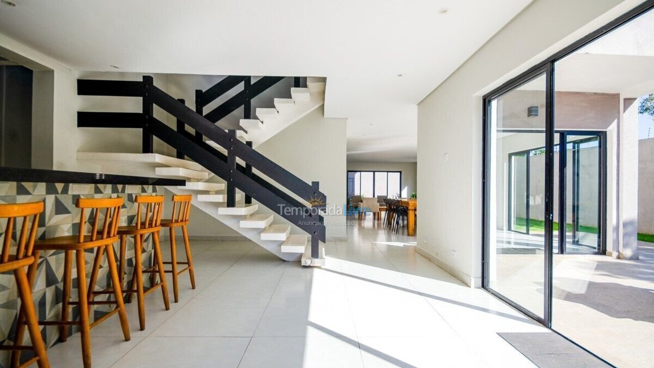 Casa para alquiler de vacaciones em Guarujá (Praia do Pernambuco)