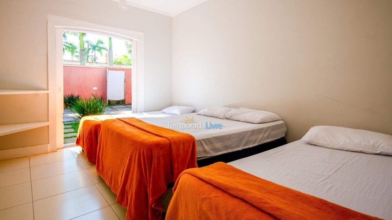 House for vacation rental in Guarujá (Praia do Pernambuco)