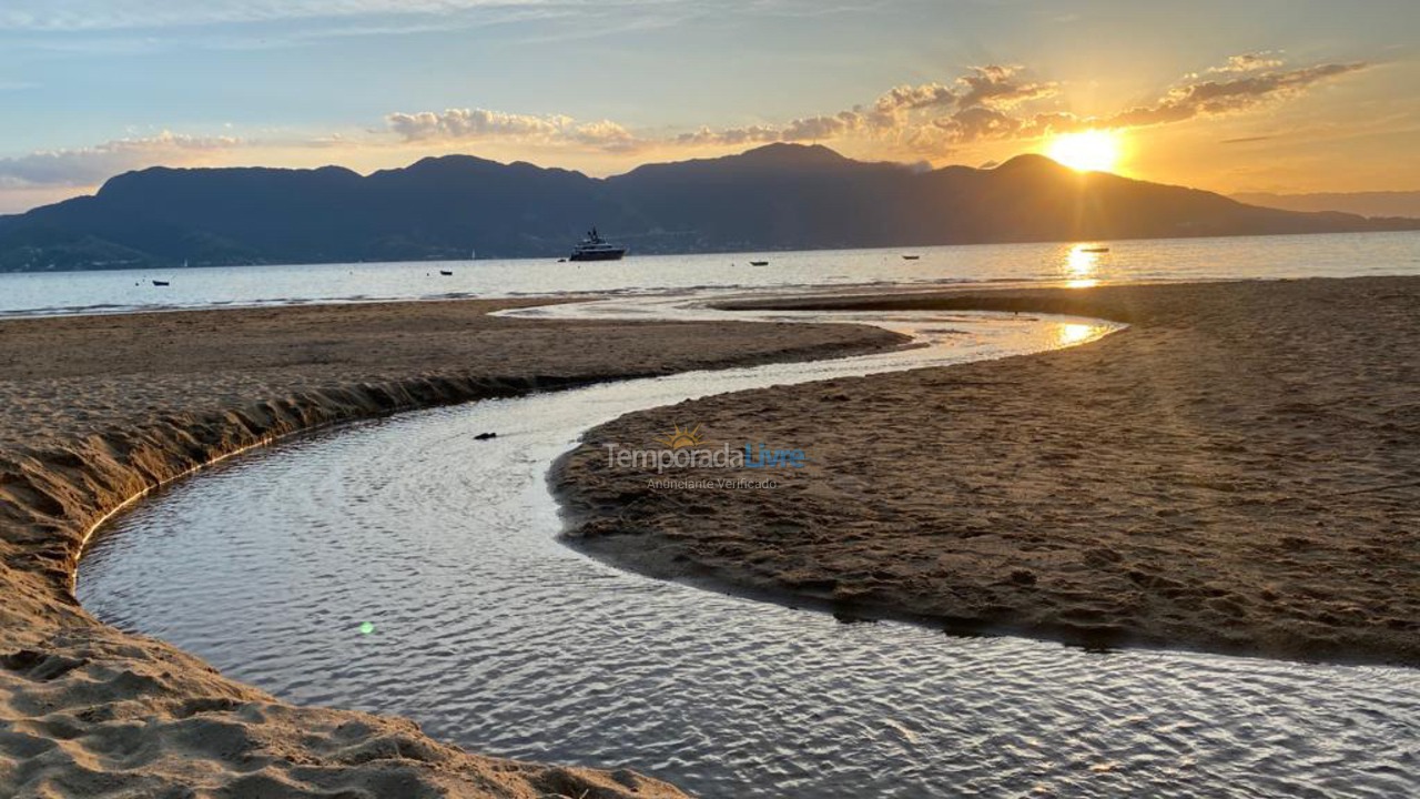 Casa para aluguel de temporada em Ilhabela (Siriúba)