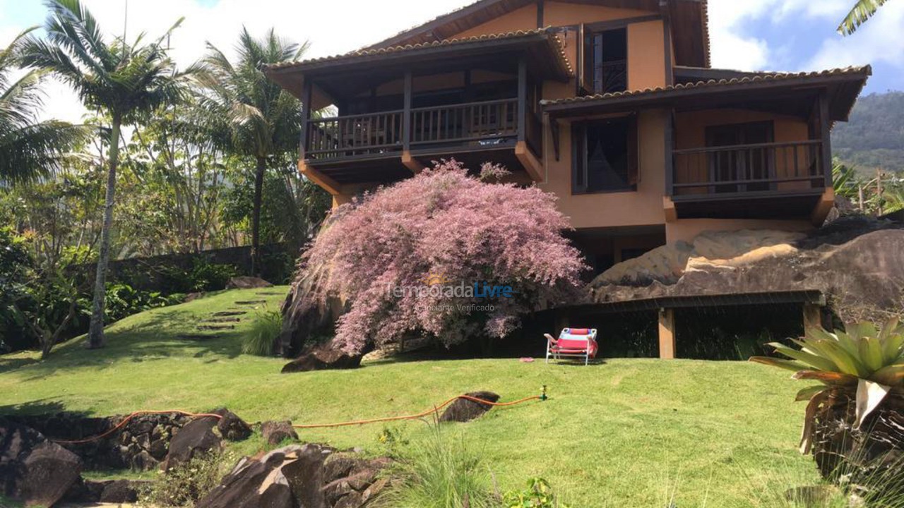 Casa para aluguel de temporada em Ilhabela (Siriúba)