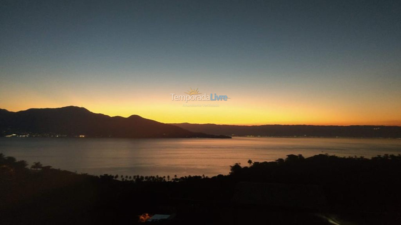 Casa para aluguel de temporada em Ilhabela (Siriúba)