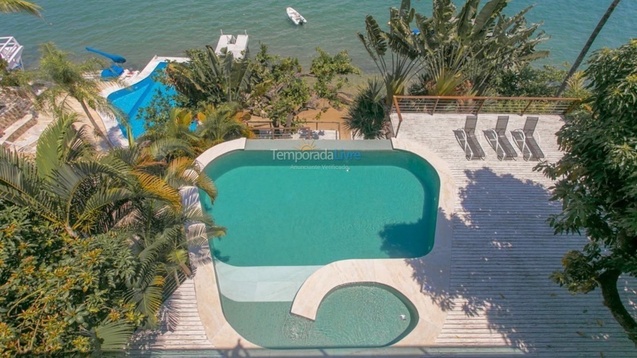 Casa para alquiler de vacaciones em Ilhabela (Barra Velha)