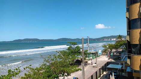 3 bedrooms, 1 suite, sea front