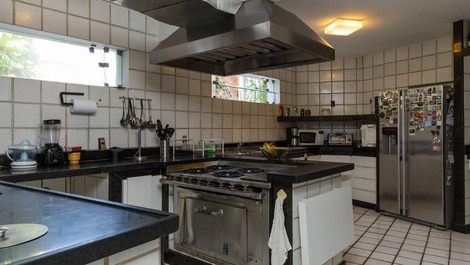 Barra da Tijuca- Stylish House 5 Bedrooms - Up to 22 people