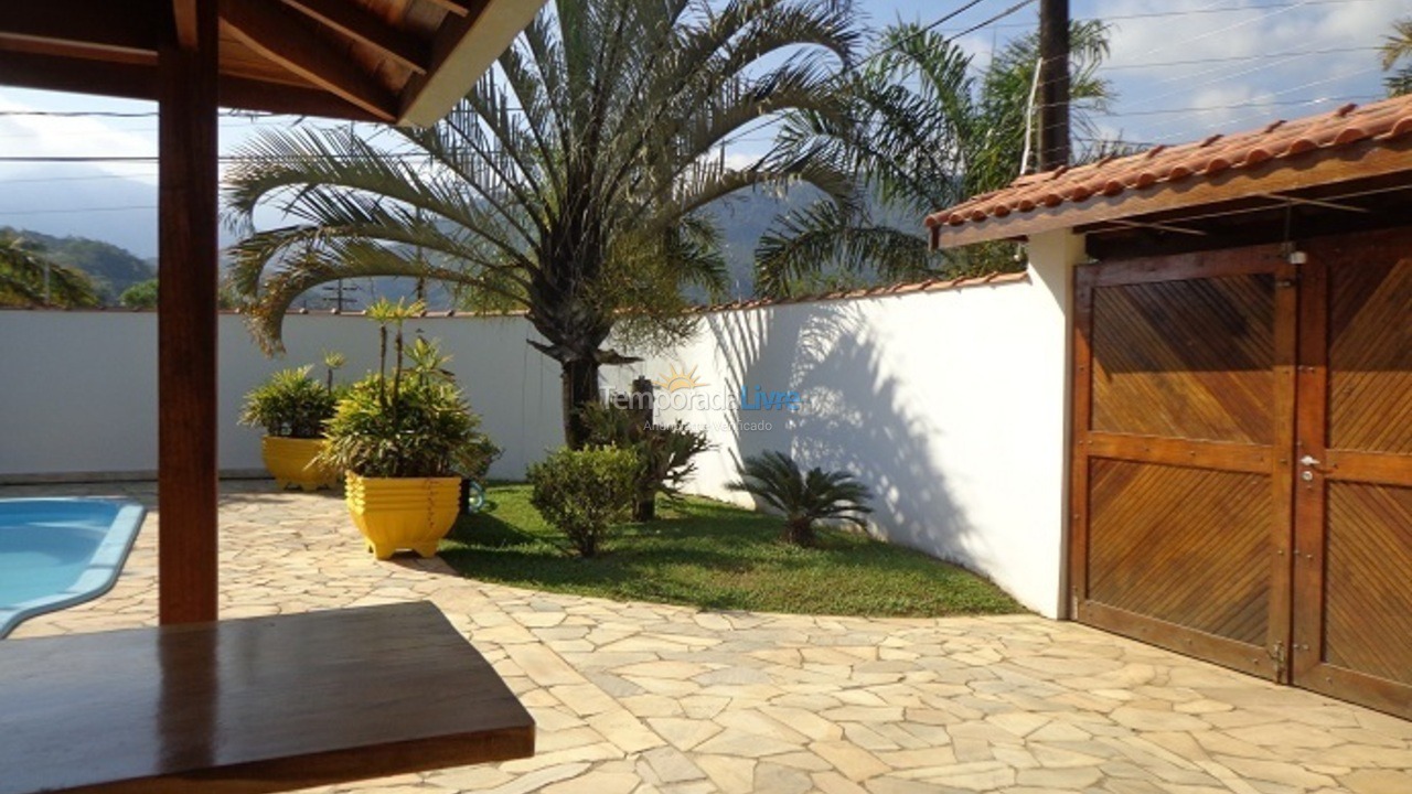 Casa para alquiler de vacaciones em Ubatuba (Praia do Sape)