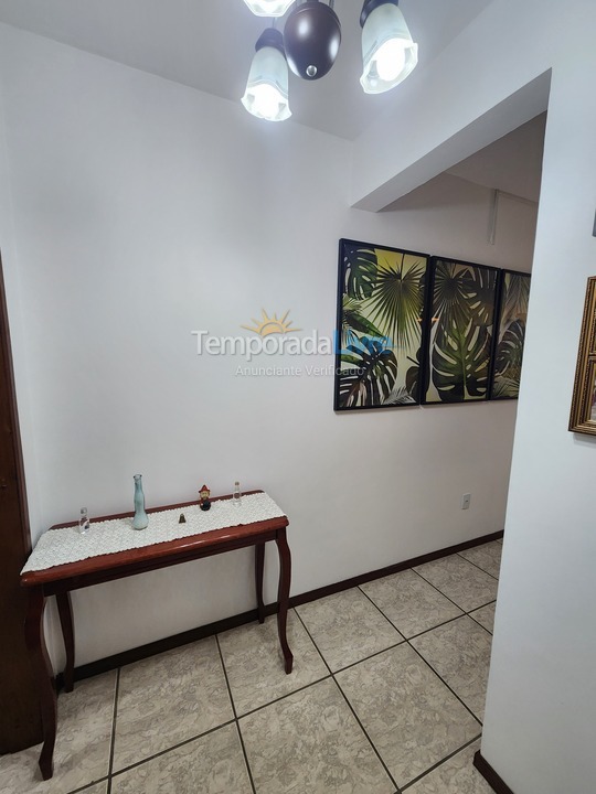 Apartment for vacation rental in Itapema (Meia Praia)