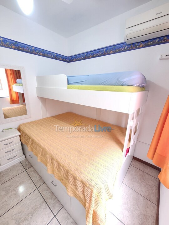 Apartment for vacation rental in Itapema (Meia Praia)