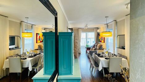 Beautiful Penthouse on Bombas Beach