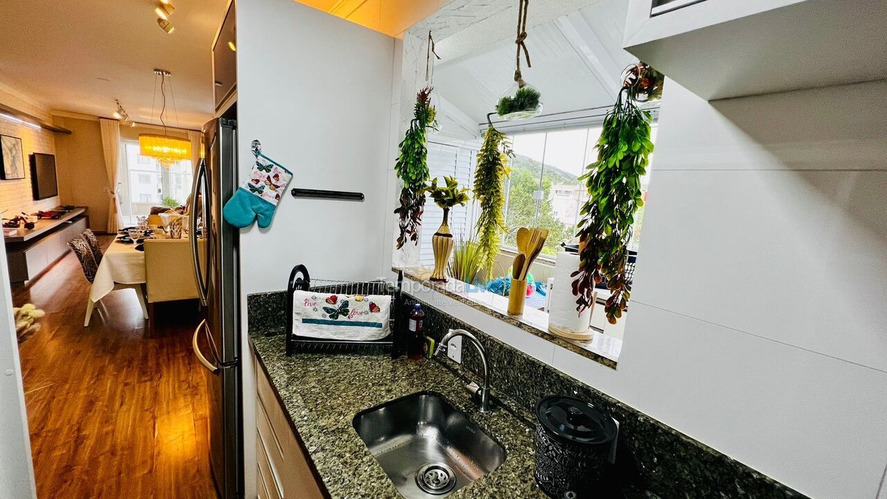 Apartment for vacation rental in Bombinhas (Praia de Bombas)