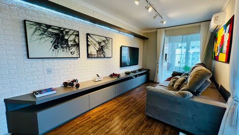 Beautiful Penthouse on Bombas Beach