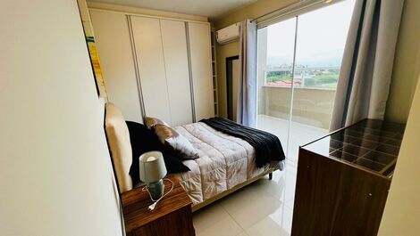 Beautiful Penthouse on Bombas Beach