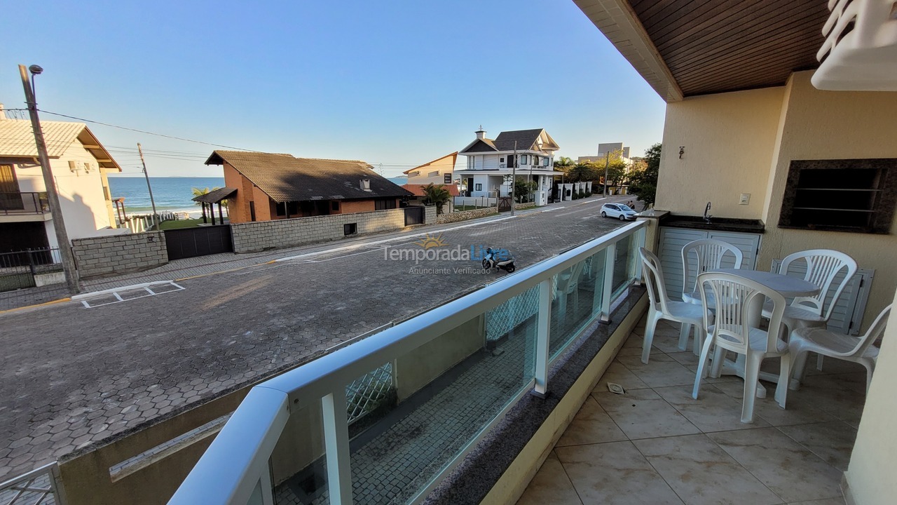 Apartment for vacation rental in Bombinhas (Praia de Quatro Ilhas)