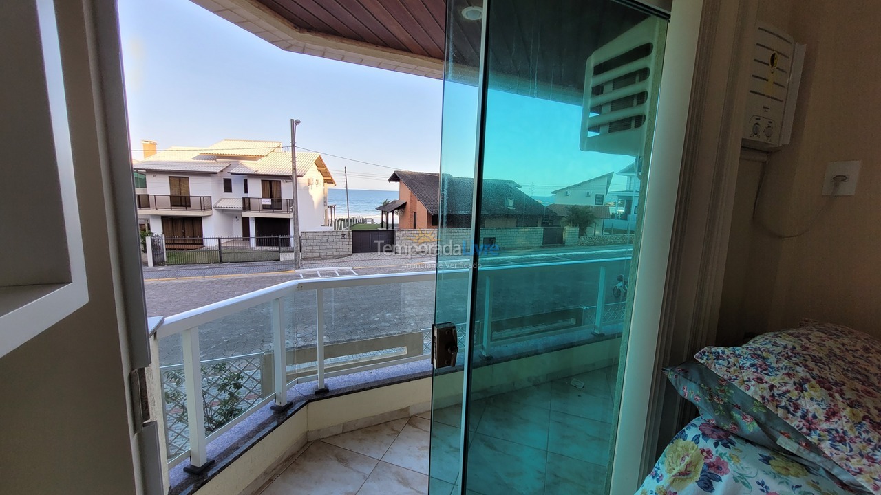 Apartment for vacation rental in Bombinhas (Praia de Quatro Ilhas)