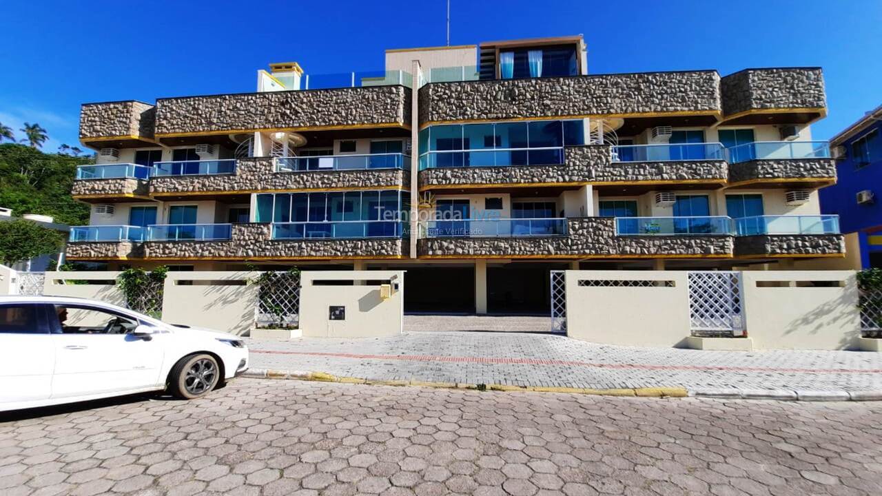 Apartment for vacation rental in Bombinhas (Praia de Quatro Ilhas)