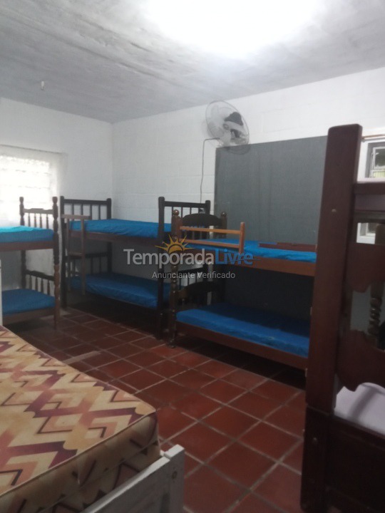 Granja para alquiler de vacaciones em Caraguatatuba (Rio do Ouro)