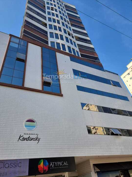 Apartamento para aluguel de temporada em Itapema (Meia Praia)