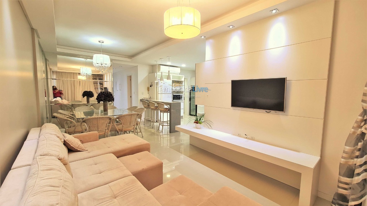 Apartamento para aluguel de temporada em Itapema (Meia Praia)