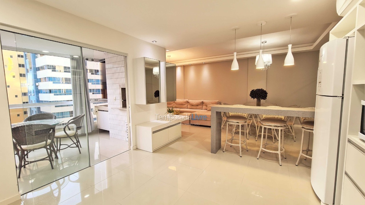 Apartamento para aluguel de temporada em Itapema (Meia Praia)