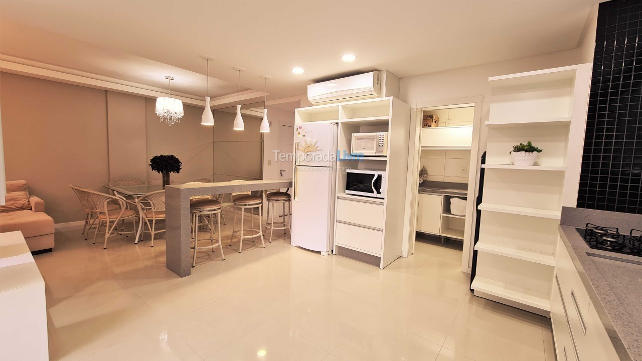 Apartamento para aluguel de temporada em Itapema (Meia Praia)