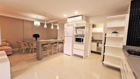 LINDO 3 SUÍTES NA MEIA PRAIA / ITAPEMA