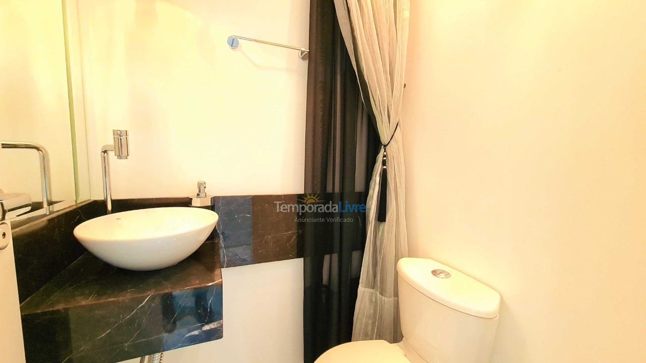 Apartamento para aluguel de temporada em Itapema (Meia Praia)