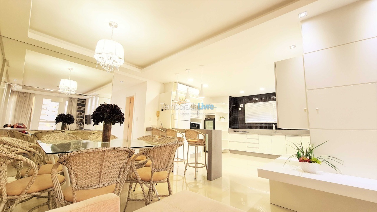 Apartamento para aluguel de temporada em Itapema (Meia Praia)