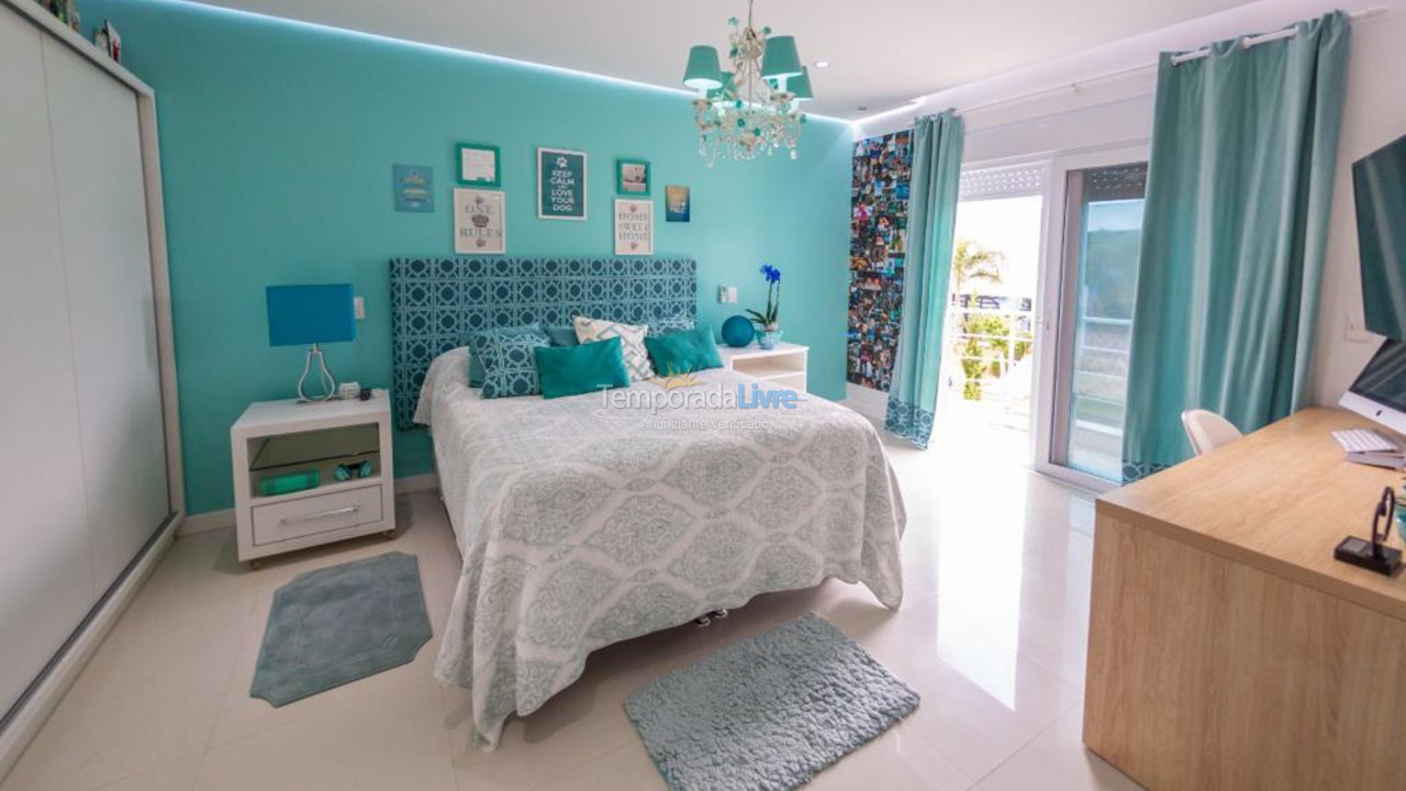Casa para aluguel de temporada em Florianopolis (Jurerê Internacional)