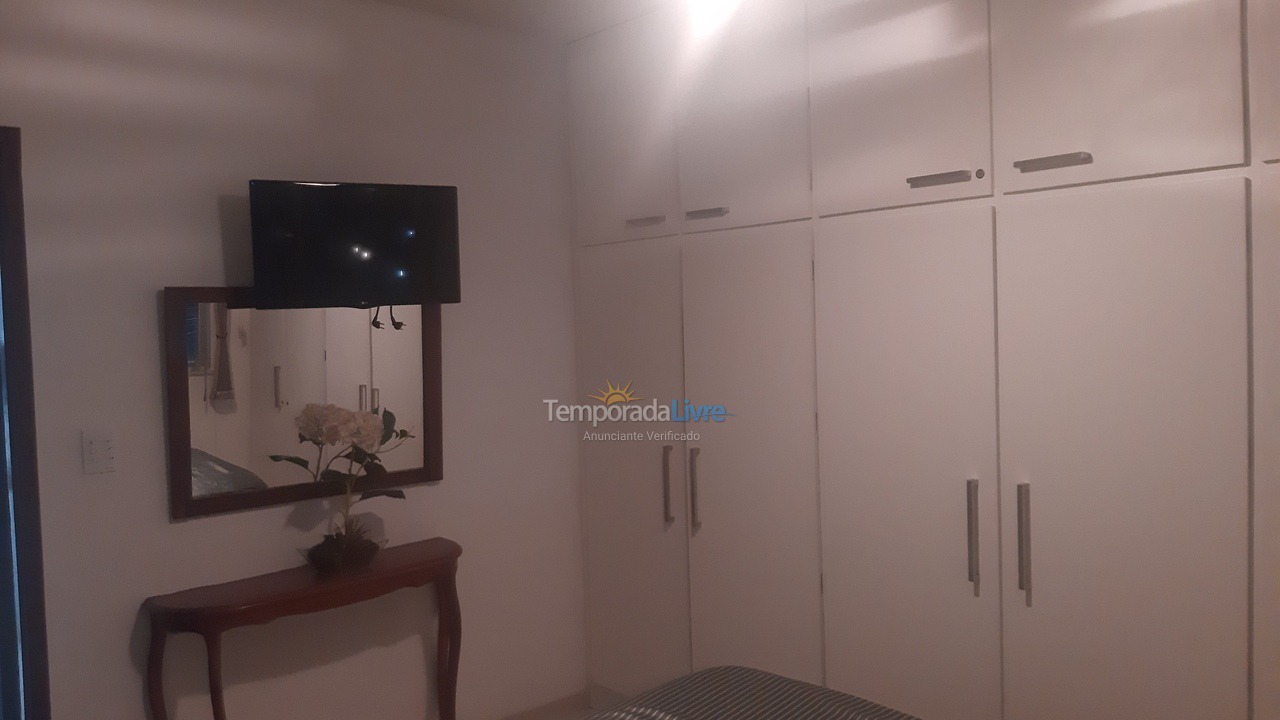 Apartamento para aluguel de temporada em Cabo Frio (Algodoal)