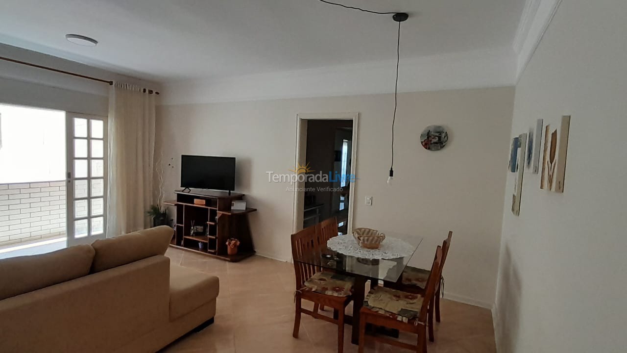 Apartamento para aluguel de temporada em Campos do Jordão (Abernessia)
