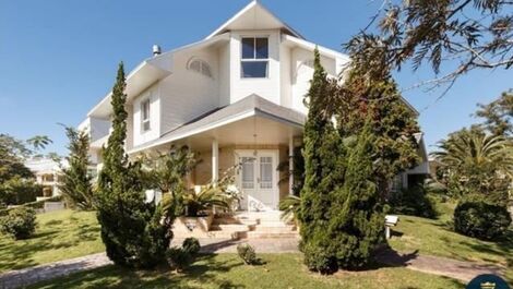 Casa magnífica próxima ao mar de Jurerê