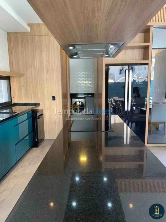 Casa para aluguel de temporada em Florianopolis (Jurerê Internacional)