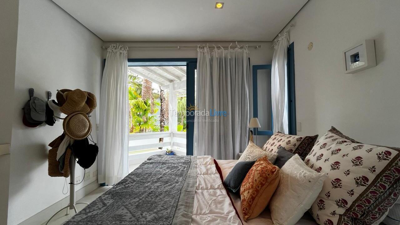 House for vacation rental in São Sebastião (Praia da Baleia)