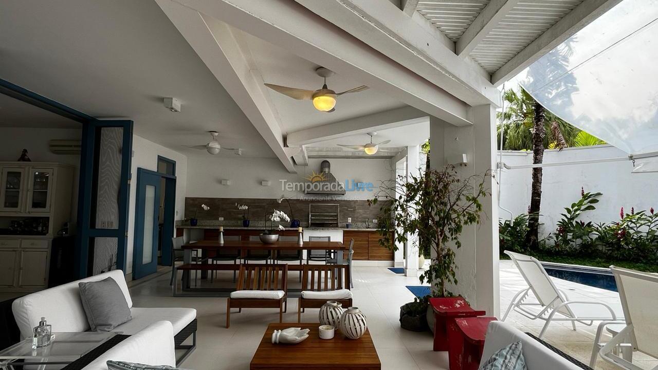 House for vacation rental in São Sebastião (Praia da Baleia)