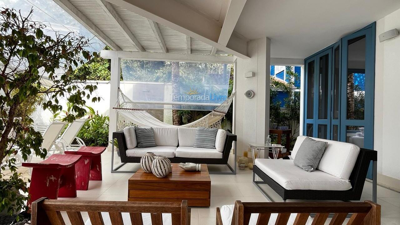 House for vacation rental in São Sebastião (Praia da Baleia)