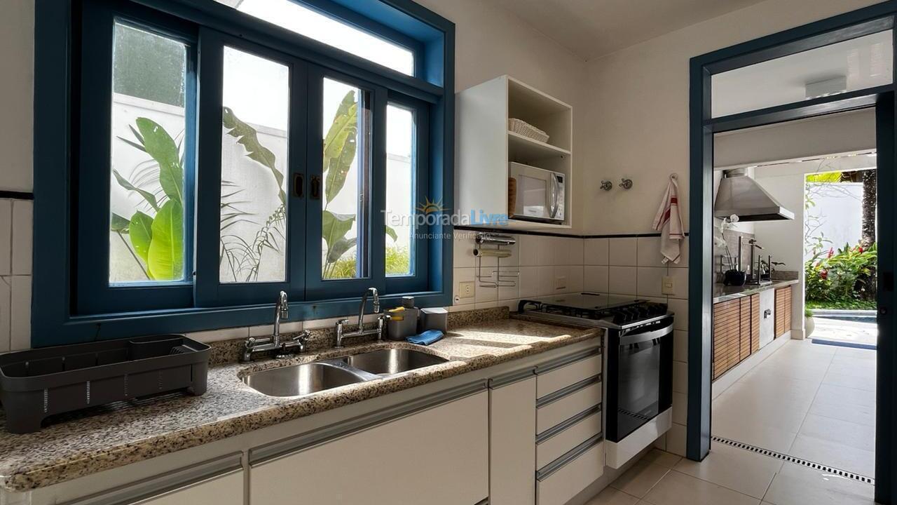 House for vacation rental in São Sebastião (Praia da Baleia)