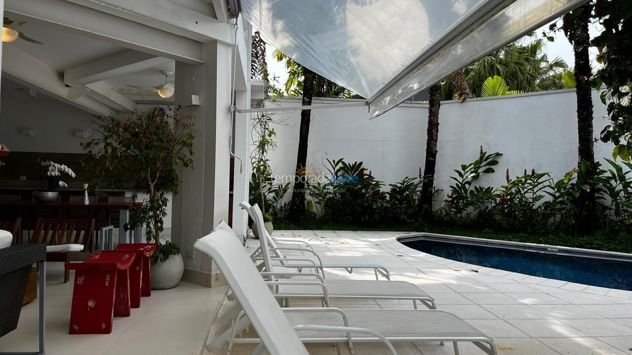 House for vacation rental in São Sebastião (Praia da Baleia)