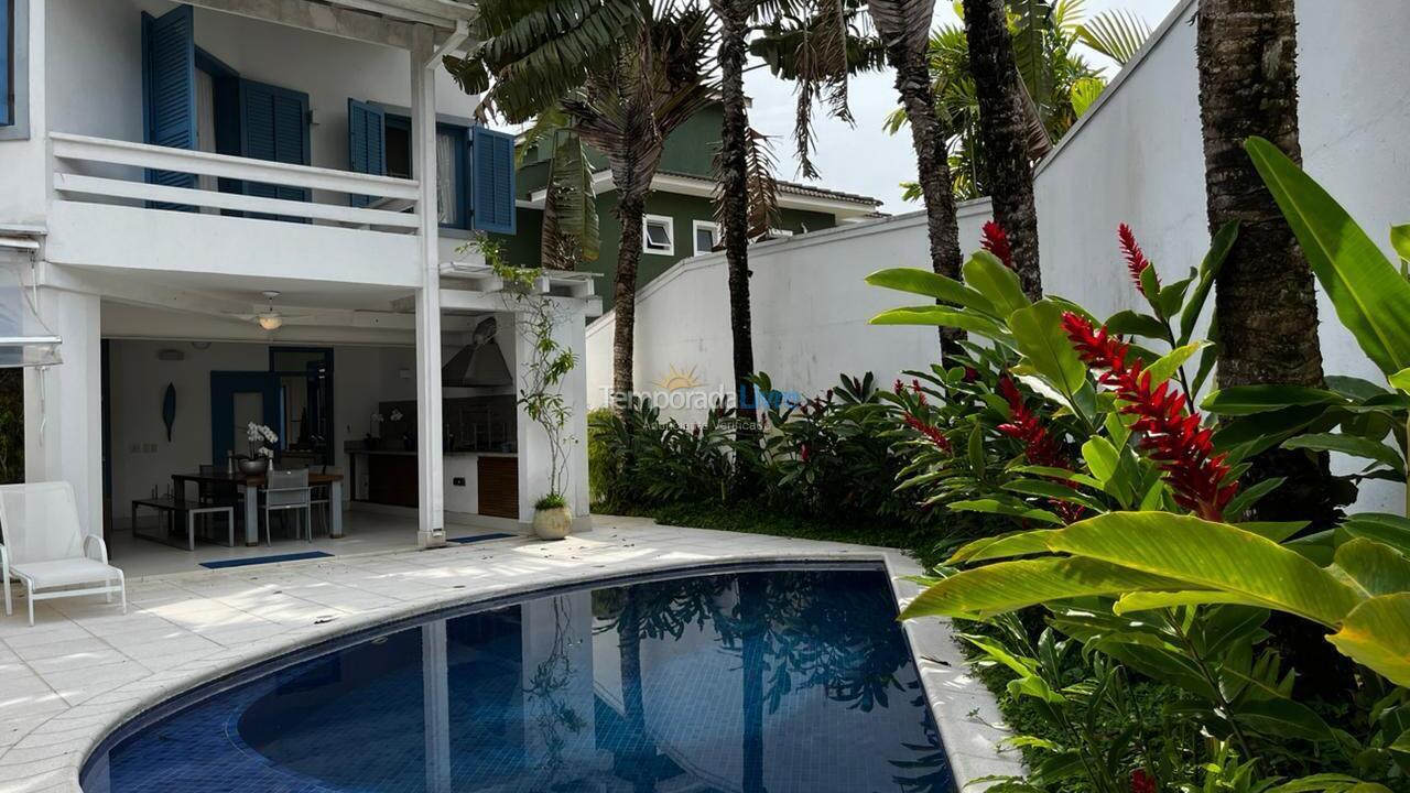House for vacation rental in São Sebastião (Praia da Baleia)