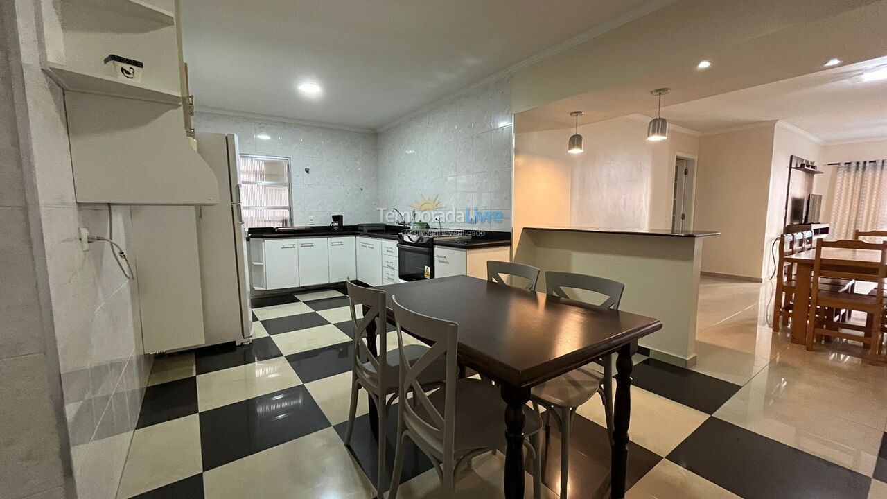 Apartamento para alquiler de vacaciones em Guarujá (Pitangueiras)