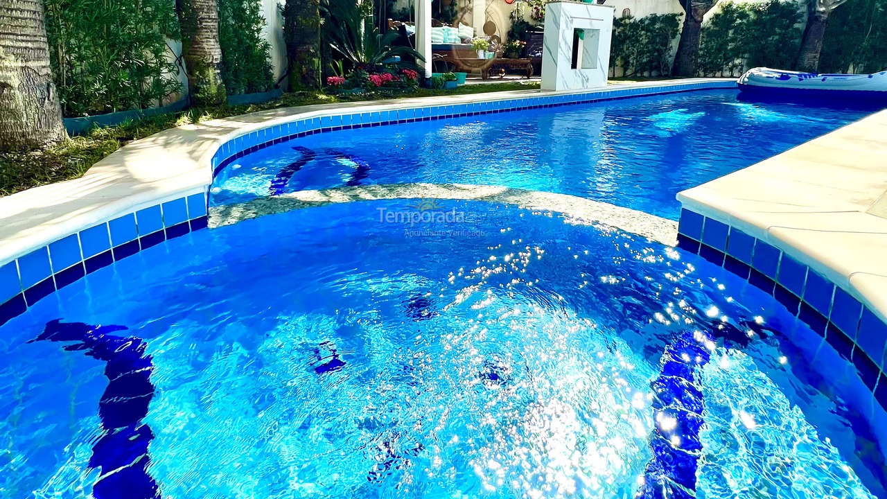 Casa para aluguel de temporada em Florianopolis (Jurerê Internacional)